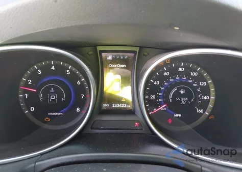 2016 Hyundai Santa Fe Limited z USA, uszkodzony, nr VIN KM8SR4HF6GU137523